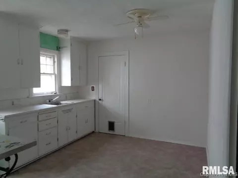 2640 Yale Blvd, Springfield, IL 62703 photo 3