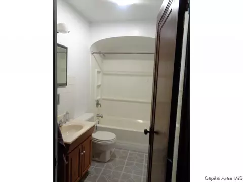2640 Yale Blvd, Springfield, IL 62703 photo 4