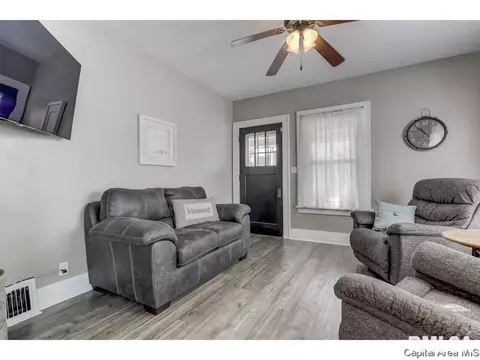 2101 N 7th St, Springfield, IL 62702 photo 6