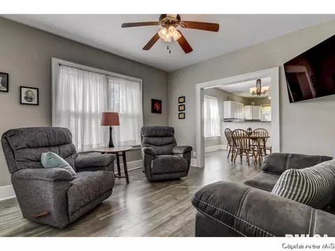 2101 N 7th St, Springfield, IL 62702 photo 5