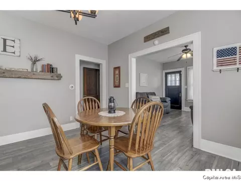 2101 N 7th St, Springfield, IL 62702 photo 14