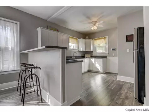 2101 N 7th St, Springfield, IL 62702 photo 9