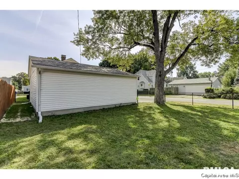 2101 N 7th St, Springfield, IL 62702 photo 32