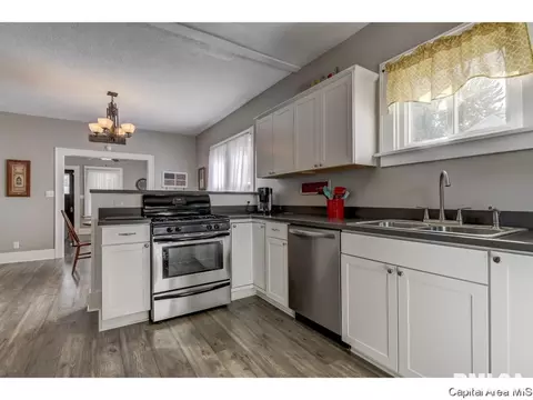 2101 N 7th St, Springfield, IL 62702 photo 10