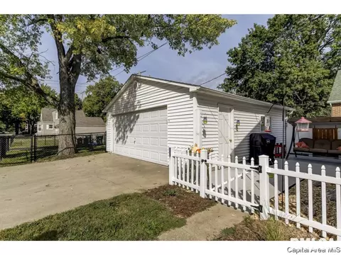 2101 N 7th St, Springfield, IL 62702 photo 2