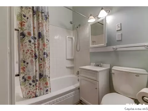 2101 N 7th St, Springfield, IL 62702 photo 23