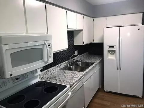 3140 Elmhurst Dr, Springfield, IL 62704 photo 2