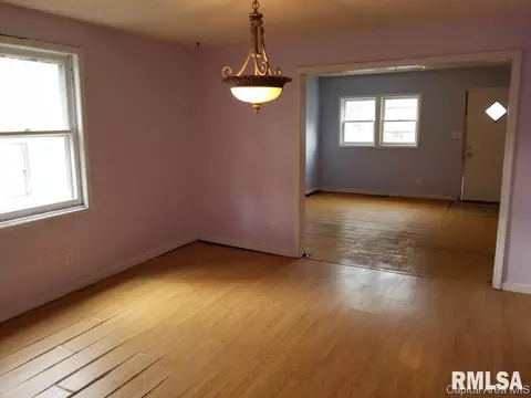 1118 Percy Ave, Springfield, IL 62702 photo 2