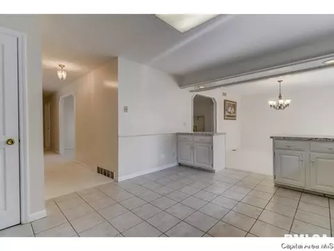 34 Brighton Rd, Springfield, IL 62702 photo 8