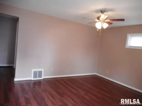 1929 N 22nd, Springfield, IL 62702 photo 2