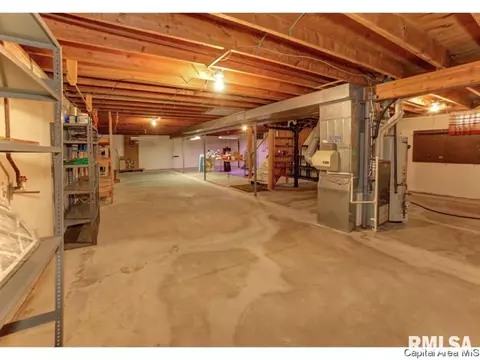 2105 S Park, Springfield, IL 62704 photo 14