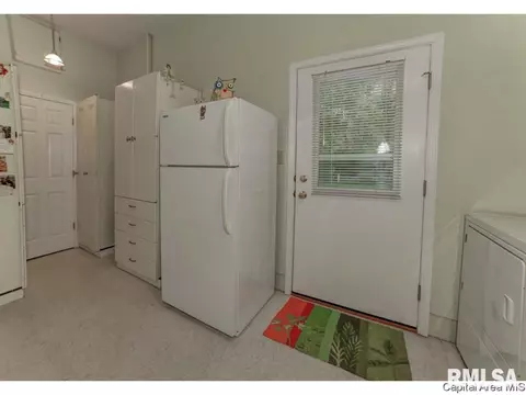 2105 S Park, Springfield, IL 62704 photo 22