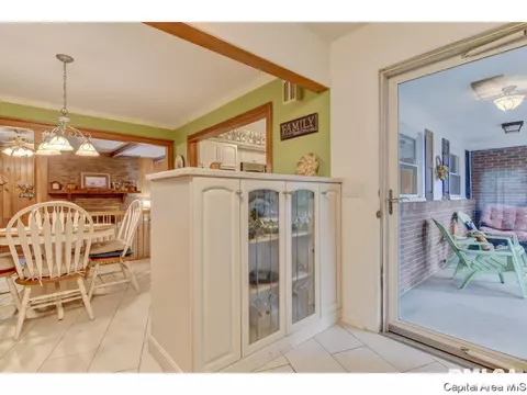 1100 Crescent Ln, Springfield, IL 62704 photo 9