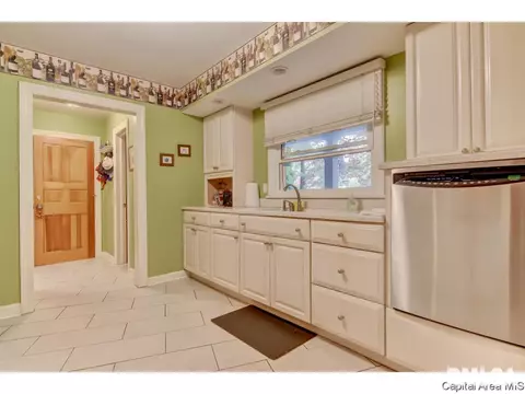 1100 Crescent Ln, Springfield, IL 62704 photo 16