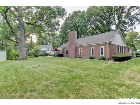 1100 Crescent Ln, Springfield, IL 62704 photo 7