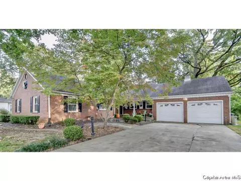 1100 Crescent Ln, Springfield, IL 62704 photo 1