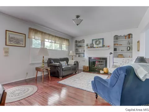 1616 W Edwards St, Springfield, IL 62704 photo 4