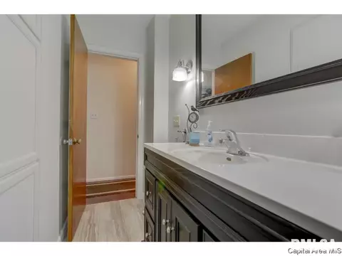 1616 W Edwards St, Springfield, IL 62704 photo 21