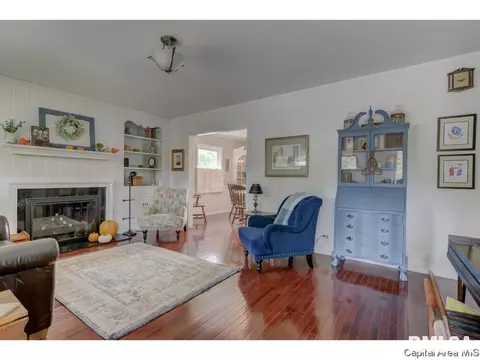 1616 W Edwards St, Springfield, IL 62704 photo 6