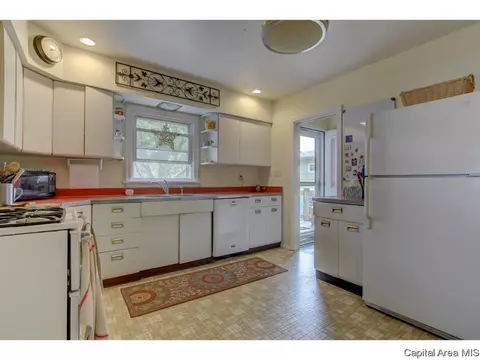 1616 W Edwards St, Springfield, IL 62704 photo 9
