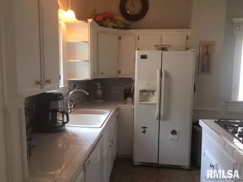 608 S Walnut St, Springfield, IL 62704 photo 13