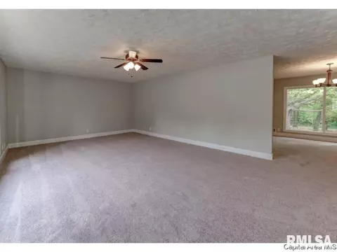 2020 Chatham Rd, Springfield, IL 62704 photo 6