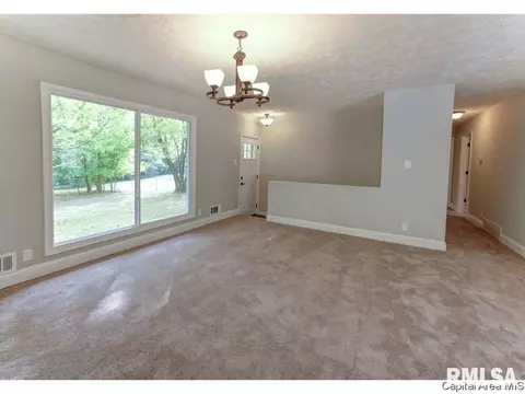 2020 Chatham Rd, Springfield, IL 62704 photo 4