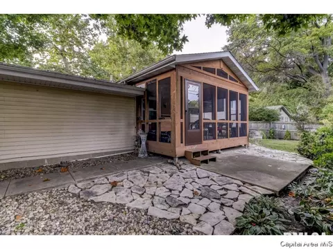 65 Lambert Ln, Springfield, IL 62704 photo 2