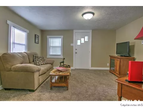 1053 N Ohio, Springfield, IL 62702 photo 2