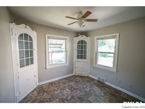 1930 N 6th St, Springfield, IL 62702 photo 13