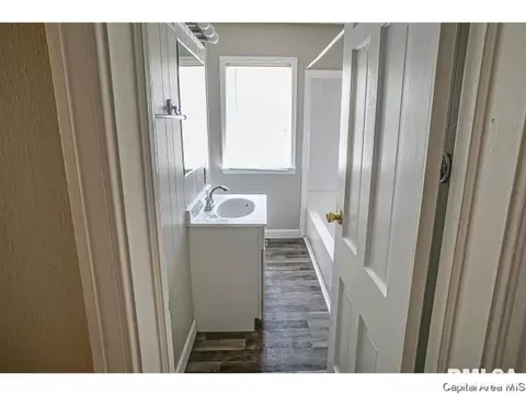 1930 N 6th St, Springfield, IL 62702 photo 18