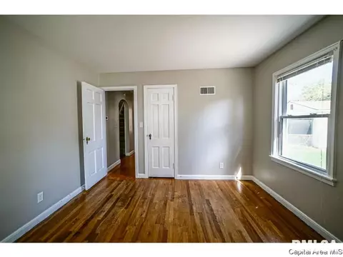 1930 N 6th St, Springfield, IL 62702 photo 26