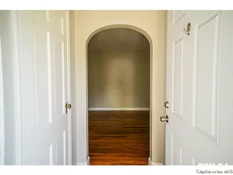 1930 N 6th St, Springfield, IL 62702 photo 8