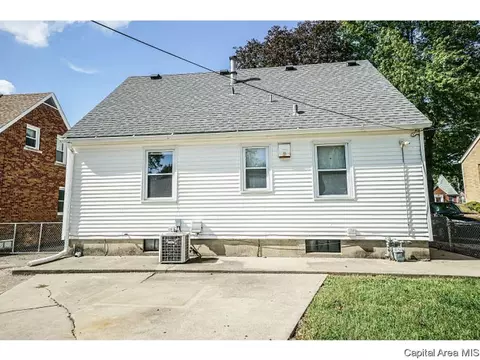 1930 N 6th St, Springfield, IL 62702 photo 7