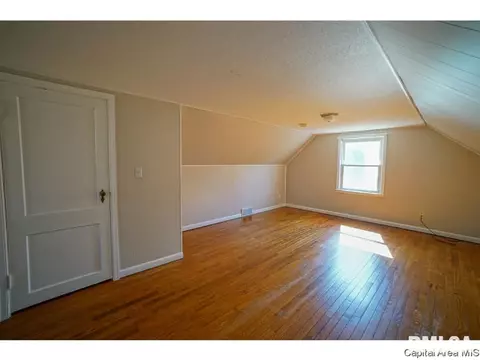 1930 N 6th St, Springfield, IL 62702 photo 29