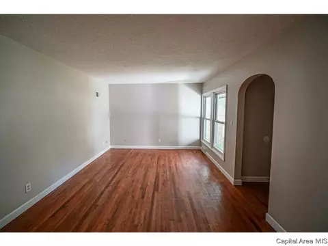 1930 N 6th St, Springfield, IL 62702 photo 10