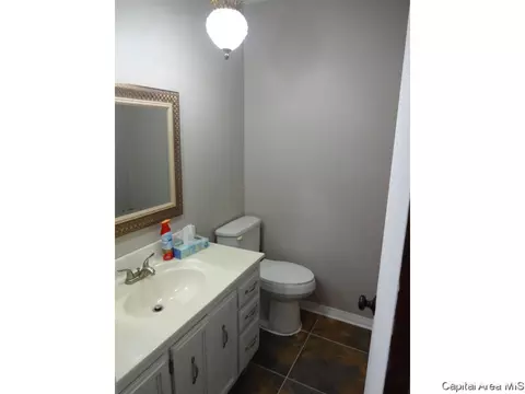 1720 S College St, Springfield, IL 62704 photo 10