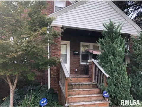 1009 N 1st St, Springfield, IL 62702 photo 2
