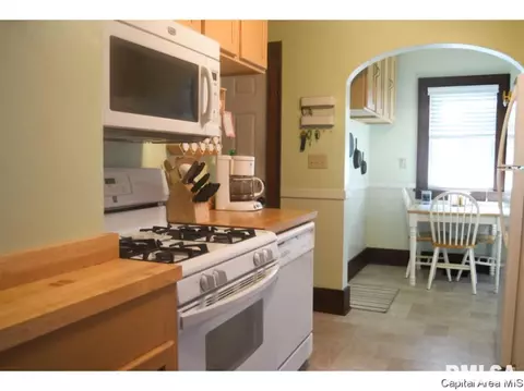 1009 N 1st St, Springfield, IL 62702 photo 3