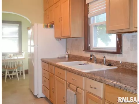 1009 N 1st St, Springfield, IL 62702 photo 4