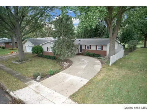 41 Andover Dr, Springfield, IL 62704 photo 2