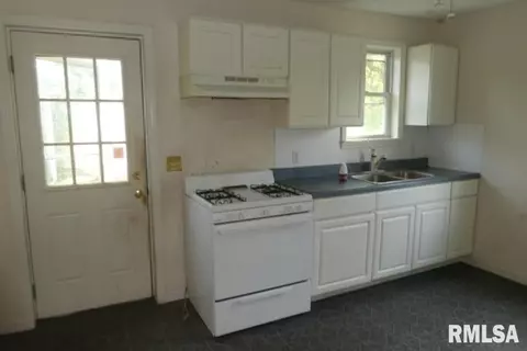 115 Jefferson St, Brighton, IL 62012 photo 9