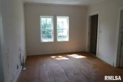 115 Jefferson St, Brighton, IL 62012 photo 7