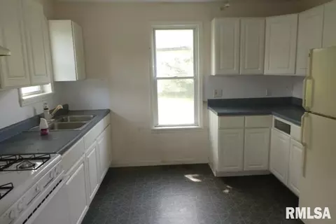 115 Jefferson St, Brighton, IL 62012 photo 8