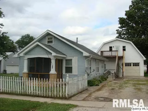 560 S Lee Evans Dr, Hull, IL 62343 photo 1