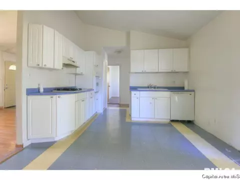 2253 Ramsey, Springfield, IL 62702 photo 5