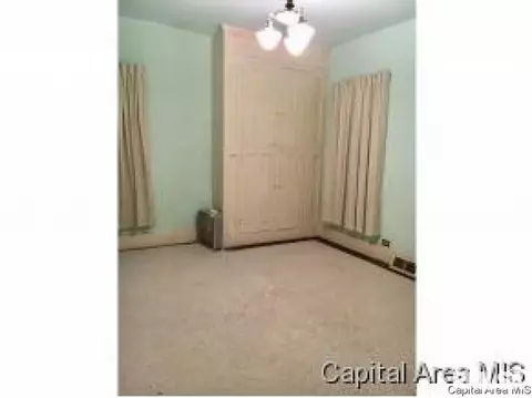 142 N Macarthur, Springfield, IL 62702 photo 8