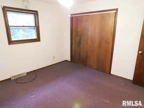 2809 E Black, Springfield, IL 62702 photo 9