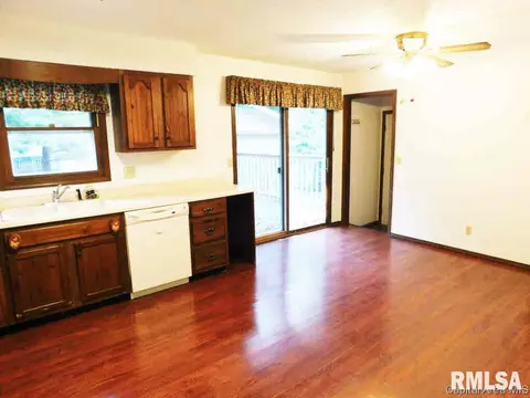 2809 E Black, Springfield, IL 62702 photo 3