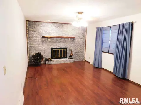 2809 E Black, Springfield, IL 62702 photo 4